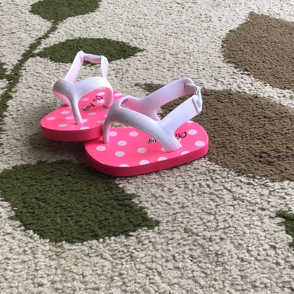 Old Navy baby girl flip flops size 1